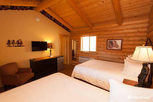 Cowboy Village 4*