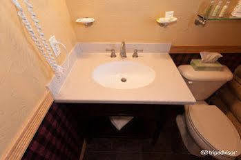 Cowboy Village Hotel 4*